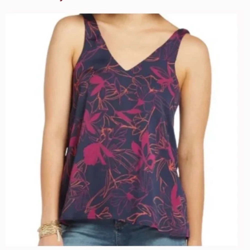Evereve Allison Joy double V tank top blouse